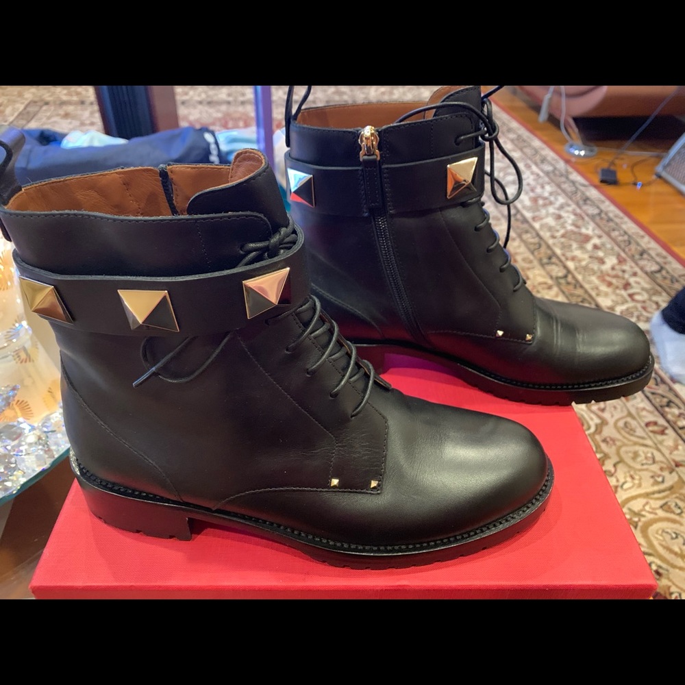 VALENTINO Rockstud Leather Combat Boots size 39